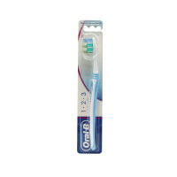 Oral-B 1.2.3 Zahnbürste Kurzkopf Classic Care in div. Farben (mittel/35)